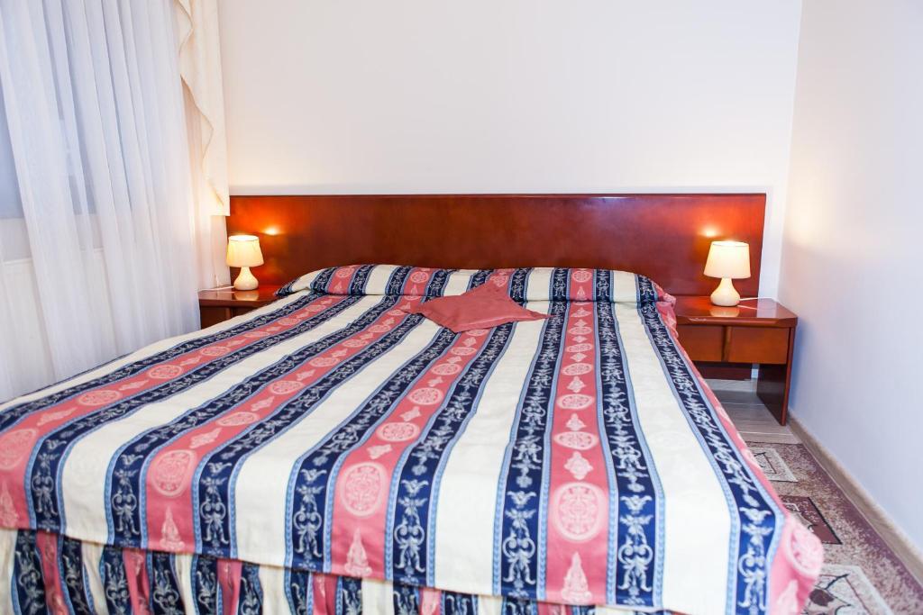 Hotel Rebajlo 皮拉 客房 照片